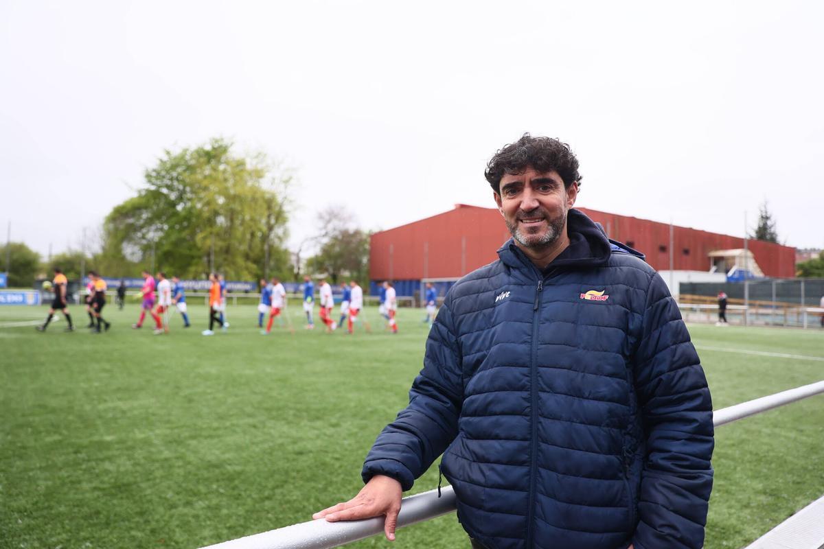 EN IMÁGENES: Así se juega al fútbol con una pierna menos y dos muletas EN IMÁGENES: Así se juega al fútbol con una pierna menos y dos muletas