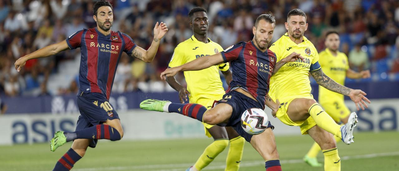 Roberto Soldado marcó para el Levante ante el Villarreal B a los 41 segundos.