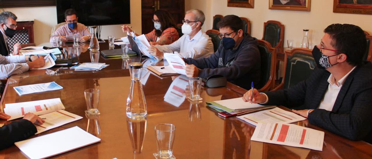 Reunión de la comisión de Hacienda del Consejo Social de la Ciudad de Castelló.