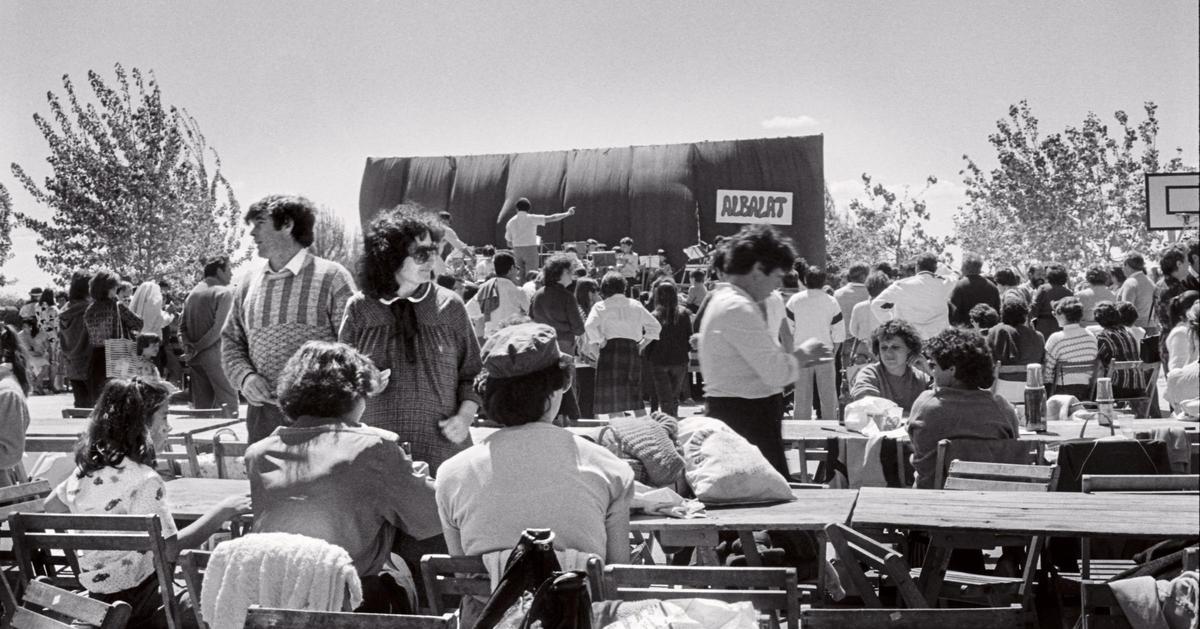 Les Trobades d'Escola Valenciana van nàixer en abril de 1986 al CEIP Trullàs de Benifaió.