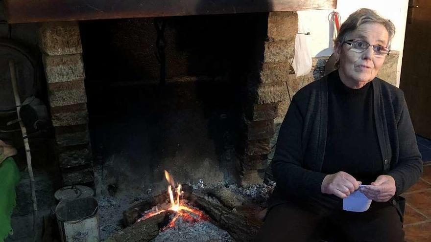 Ana María Joaquín, en su casa de Villardeciervos.