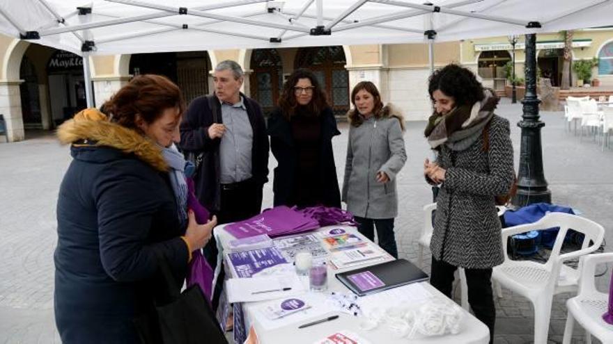 El Consell de la Dona sale a  la calle para darse a conocer