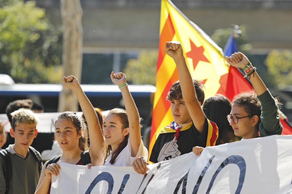 Manifestació d''estudiants de secundària a Girona