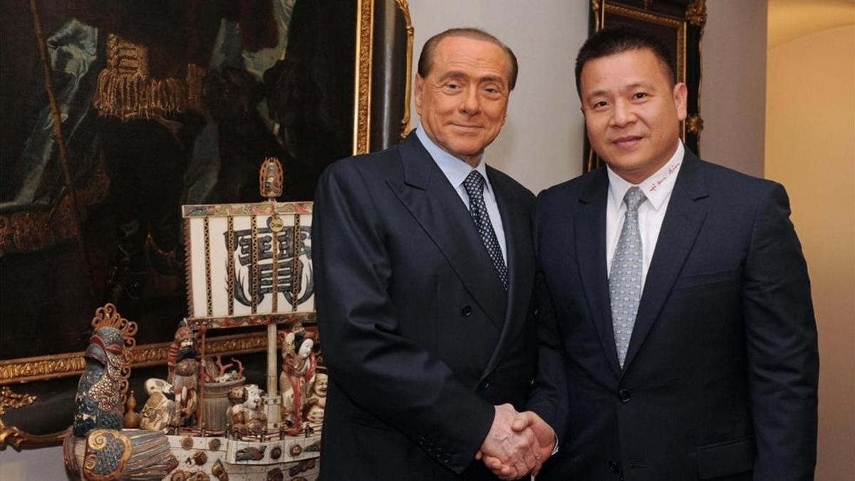 Berlusconi vendió el club rossonero a Yonghong Li