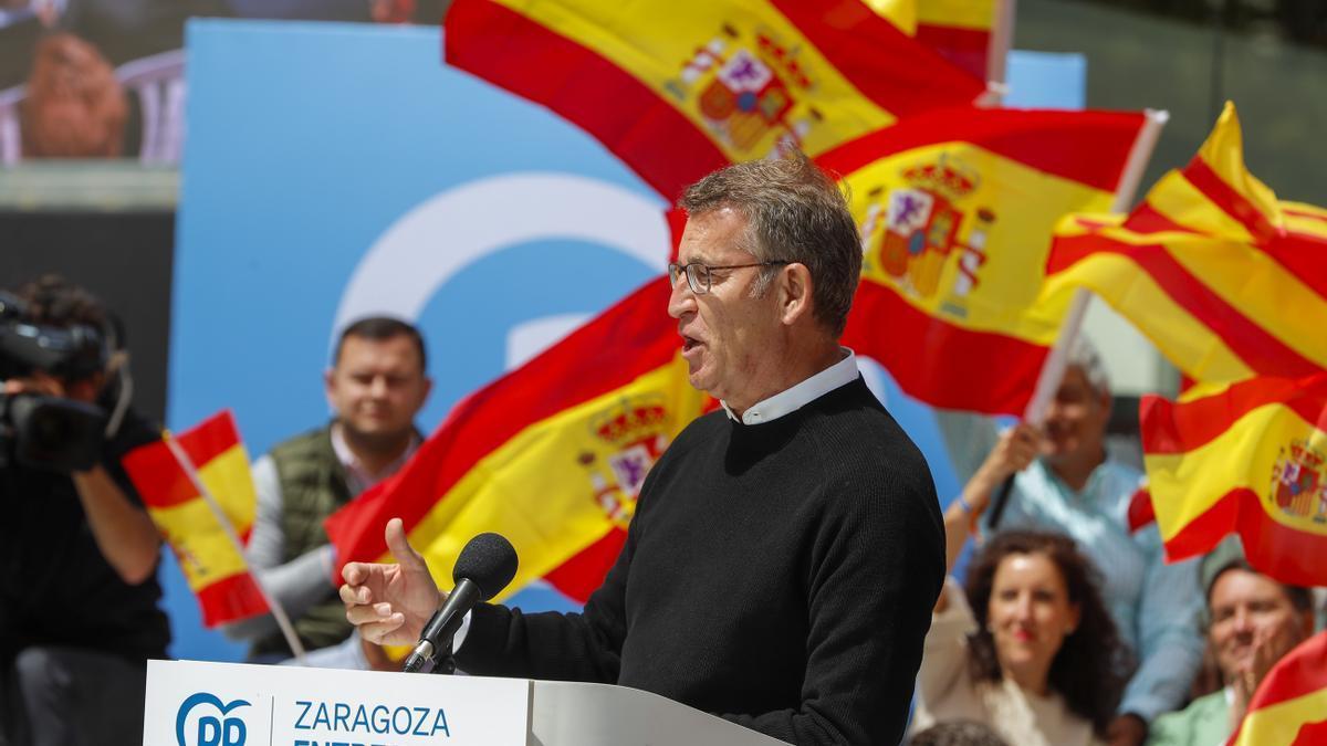 Feijóo pide en Zaragoza el voto a los socialistas avergonzados por Sánchez