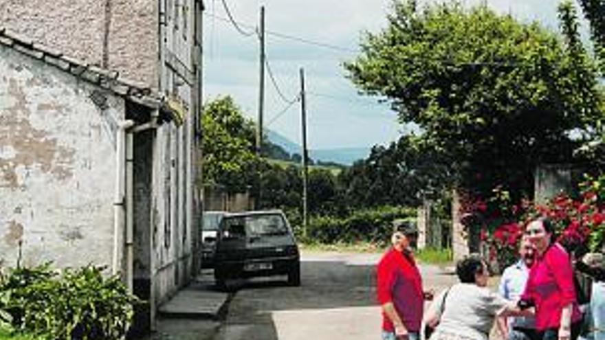 aboño, habitado en 2008. Hace tan sólo dos años, en el Alto de Aboño había vida y los vecinos se reunían tranquilamente en las calles de este barrio de Carreño.