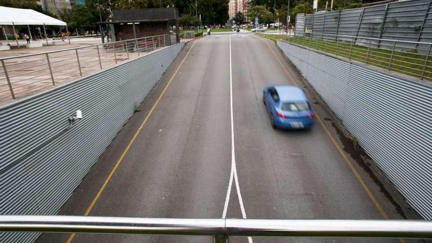 Acceso al parking de La Exposición, por la calle Orejas Sierra.