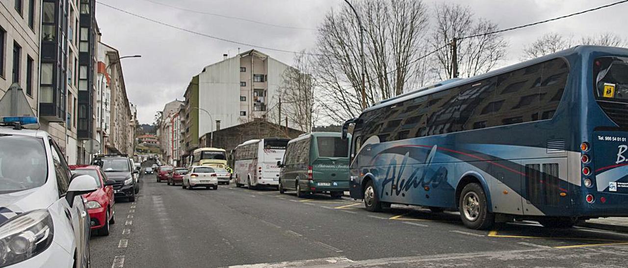 Avenida de Santiago, principal arteria de Figueiroa de Arriba, el área 
que más población gana del casco urbano estradense.   | // BERNABÉ/ANA AGRA