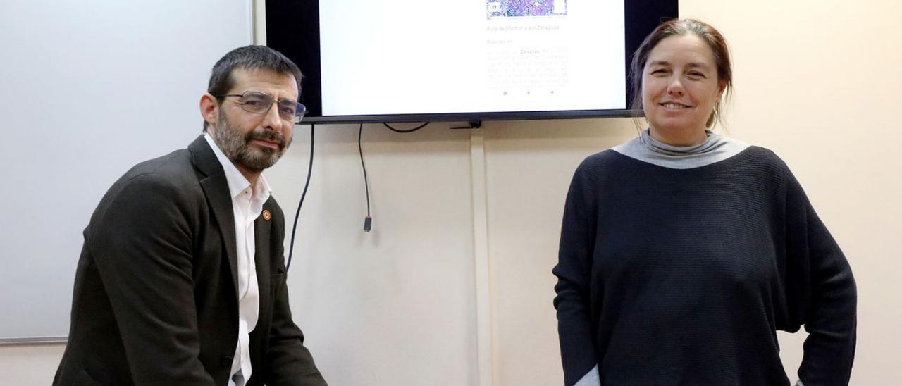 Álvaro Sanz, presidente de la Fundación 14 de abril, y Marga Deyá, en la presentación de la ‘app’. | ÁNGEL DE CASTRO