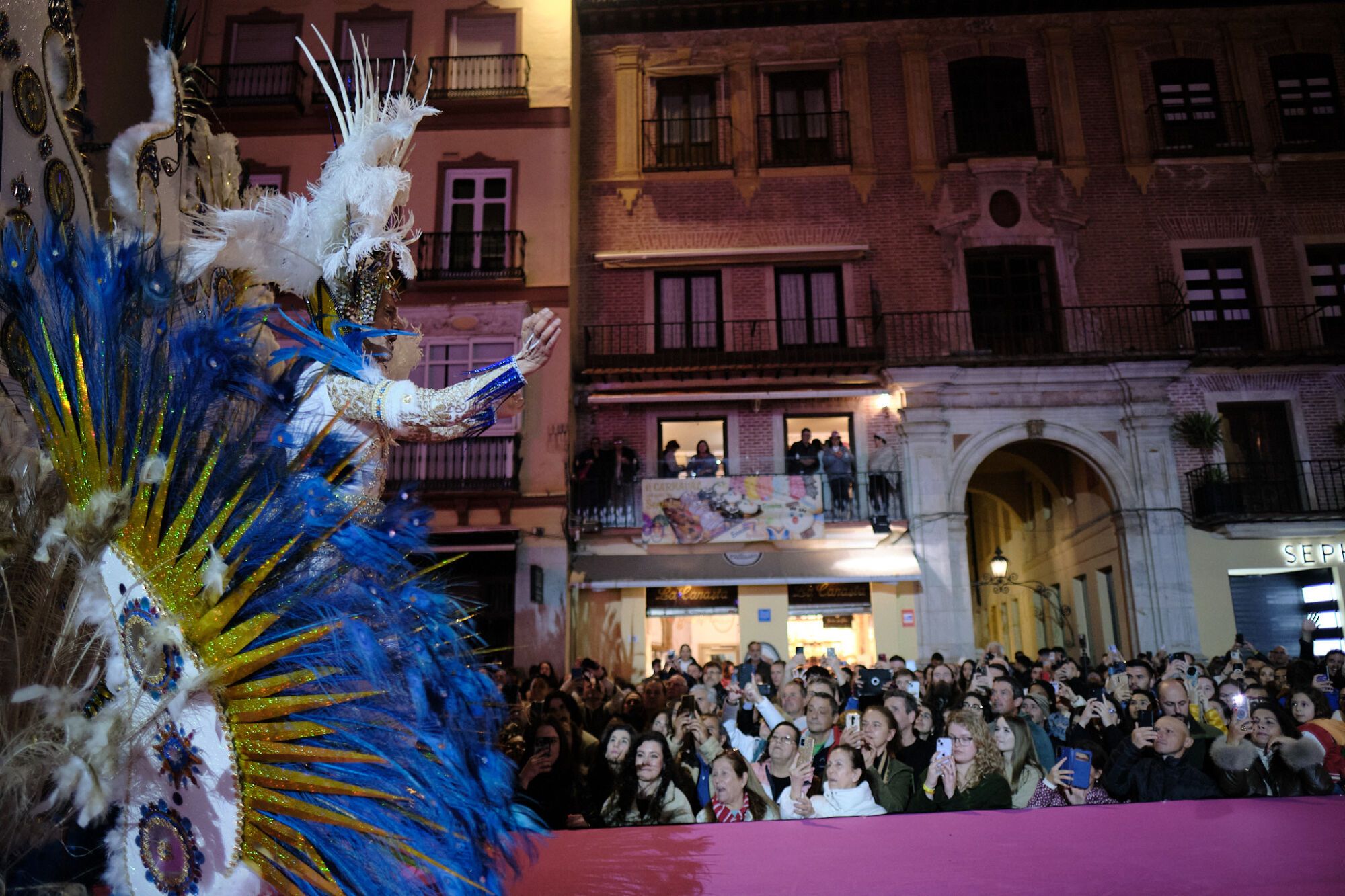 Elección del Dios Momo y la Diosa del Carnaval de Málaga 2025 en la plaza de la Constitución