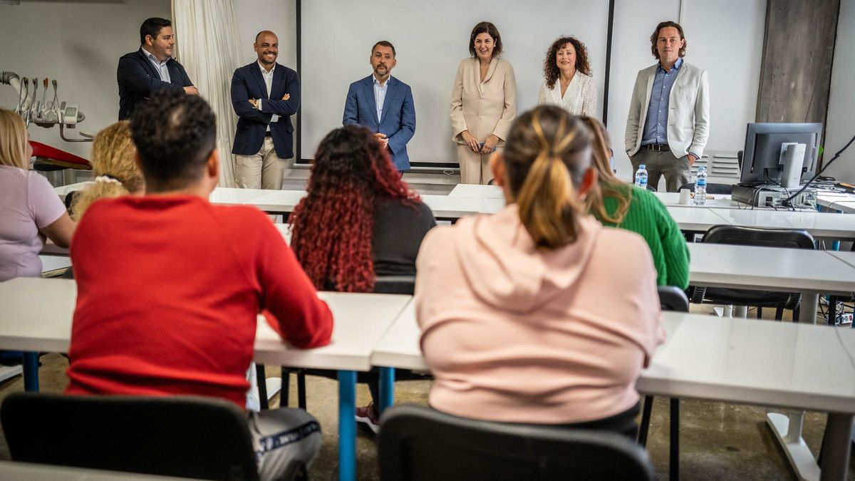 Bermúdez, en la visita realizada a un centro de formación.