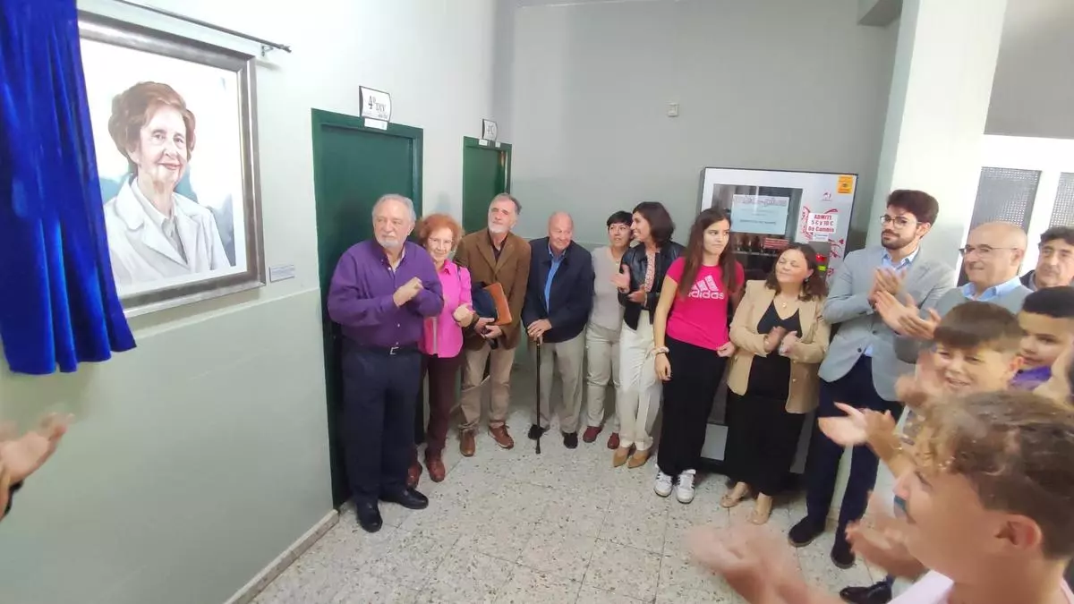 Vegadeo homenajea a Margarita Salas, "ejemplo" a seguir para los jóvenes del medio rural