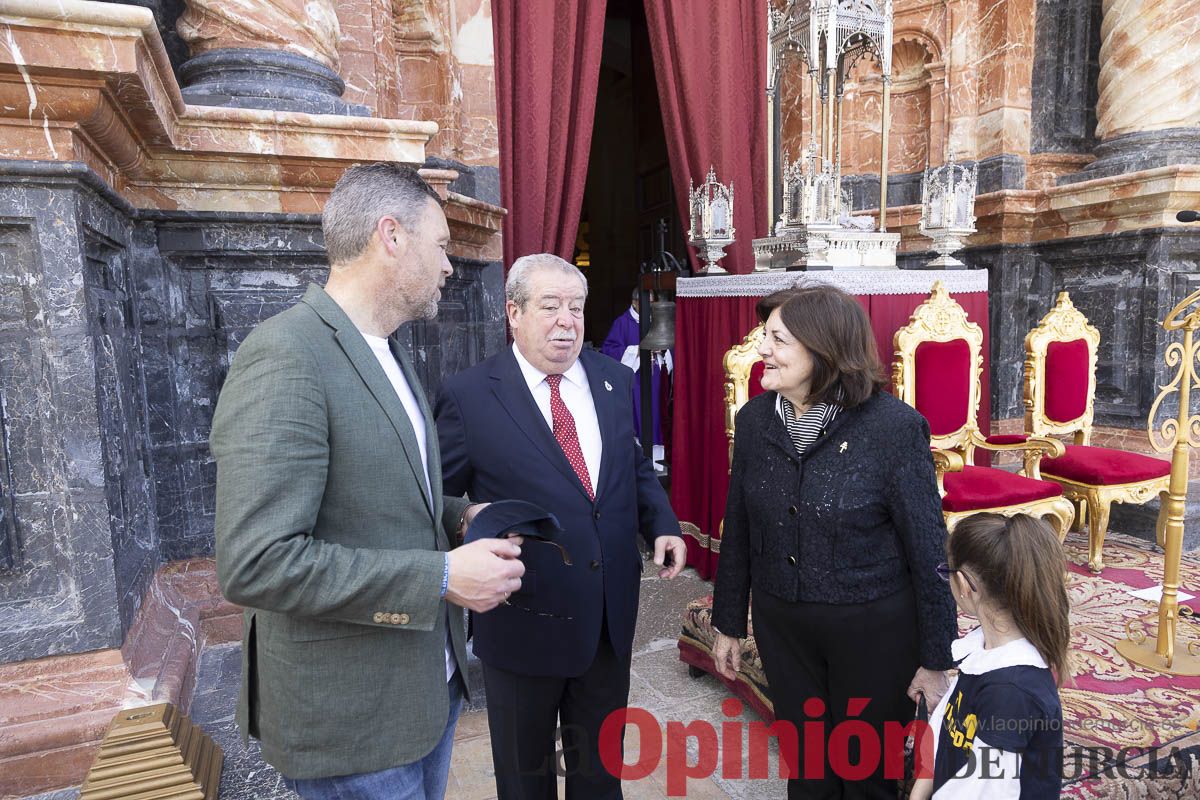 La vicaría de Cartagena, la UCAM, junto a asociaciones y peregrinos de toda España se ponen a los pies de la Vera Cruz