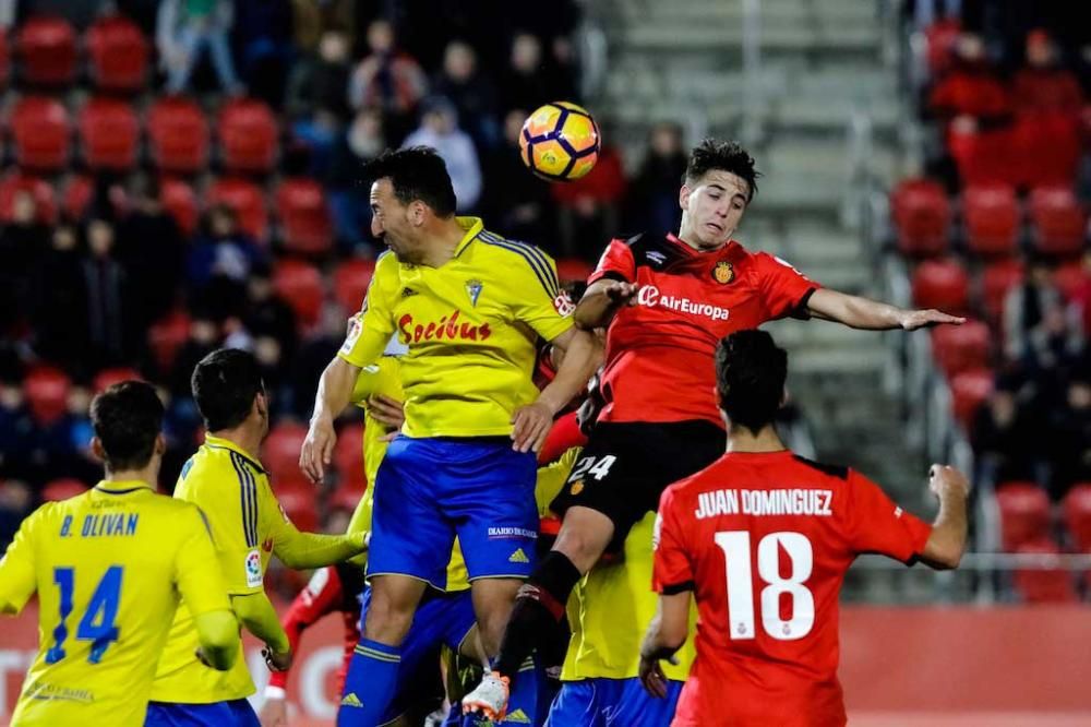 Zweitligist Real Mallorca hat am Sonntag (29.1.) im Stadion von Son Moix 0:0 gegen Cádiz gespielt. Es ist das dritte Unentschieden in Serie für den Inselclub.