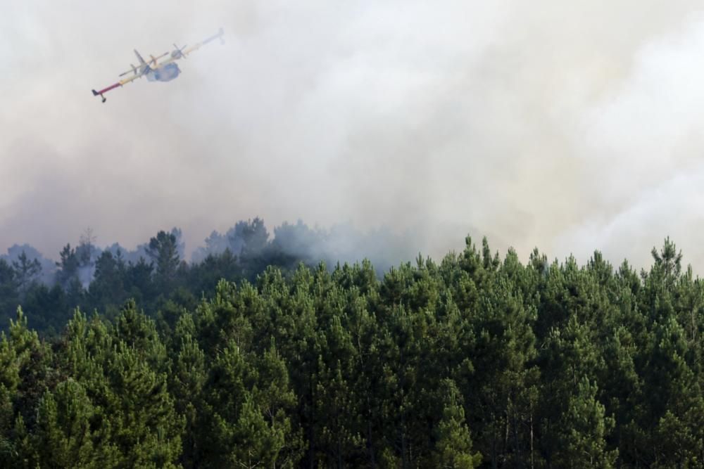 Incendio de grandes dimensiones en el centro de Portugal.