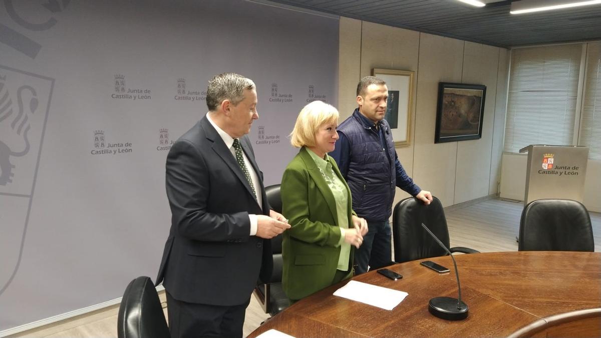 Javier Faúndez, Leticia García y Manuel Martín explican el Fondo de Cohesión Territorial