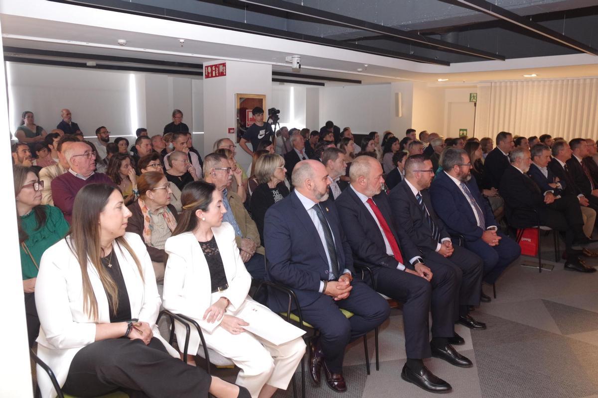 Fotos de la inaguración de la exposición 'Aquella Virgen del Perchel' de la cofradía de la Misericordia