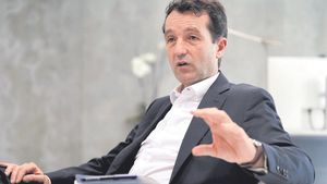 Ángel Ecribano, en la sede de Indra en Alcobendas.