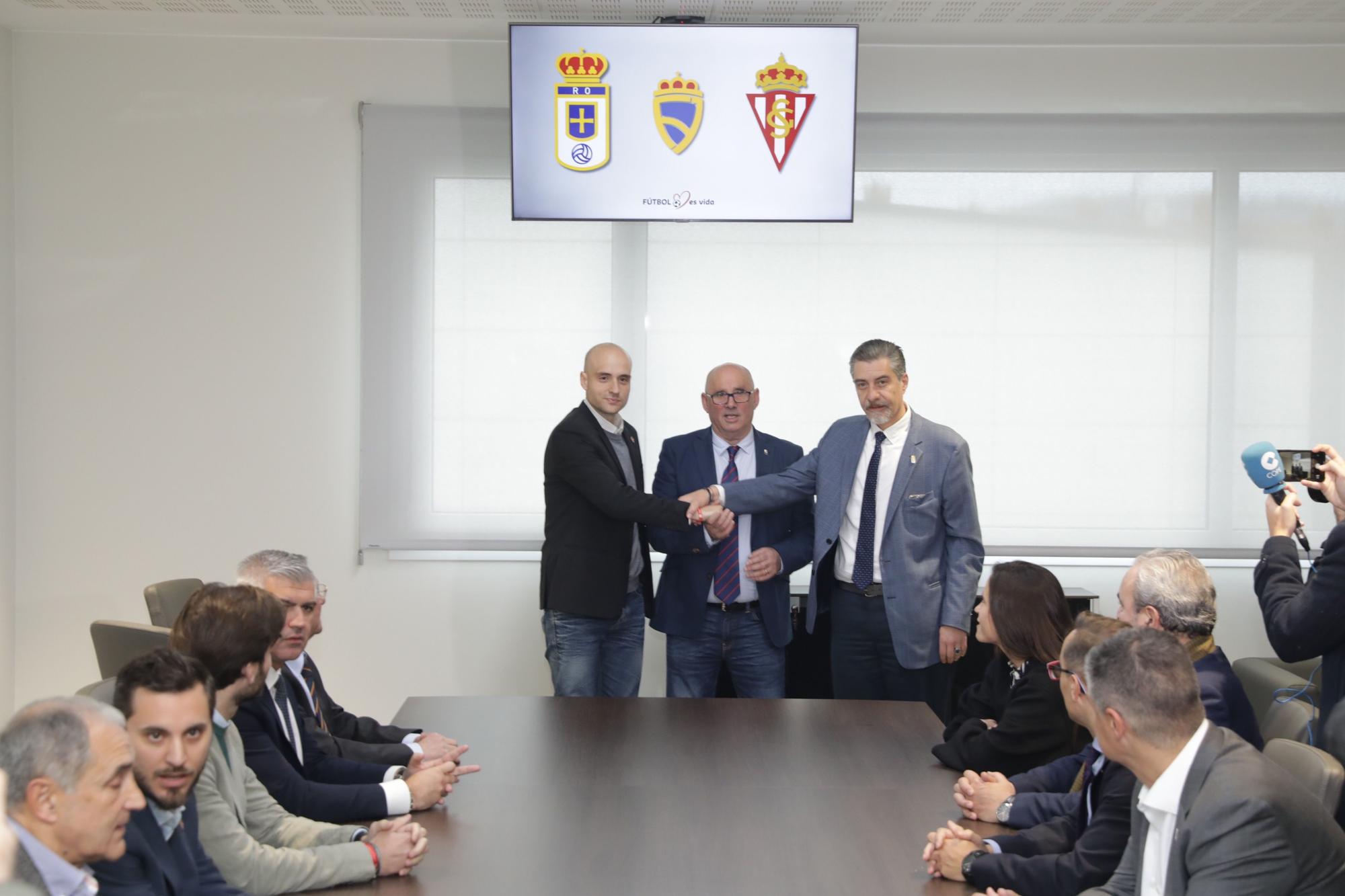 EN IMÁGENES: Así fue el encuentro entre las directivas de Oviedo y Sporting