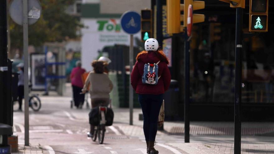 ¿Circulas en patinete por Málaga? Esta es la multa por no llevar casco