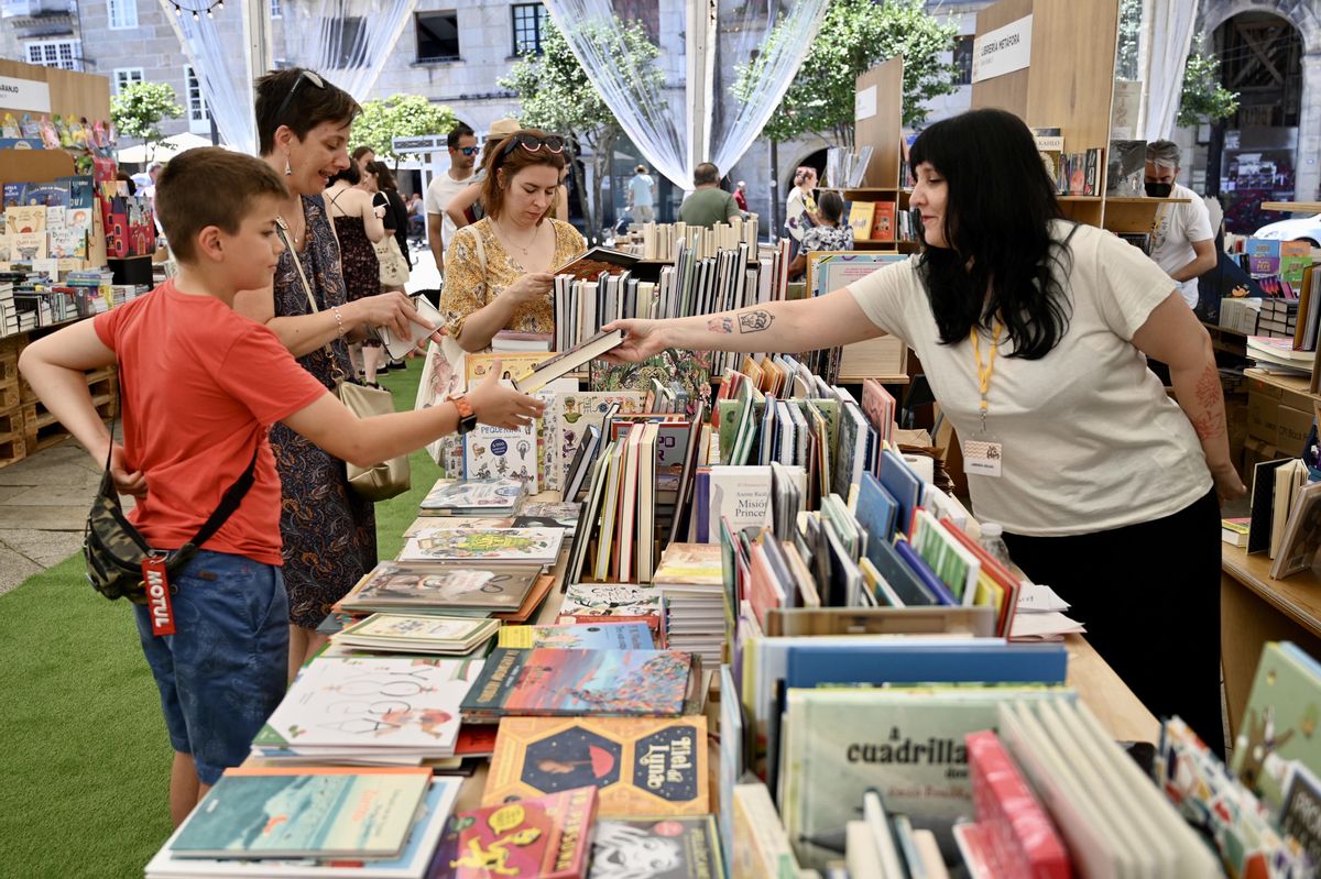 La feria recibe a un público familiar.