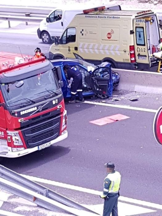 Dos heridos en un aparatoso accidente en Tenerife