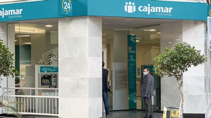 Grupo Cajamar gana un 30% menos en el primer trimestre tras reforzar el  saneamiento por el Covid-19 - Información