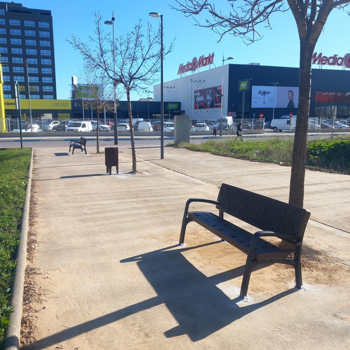 Mantenimiento de los viales de la zona comercial de Alfafar.