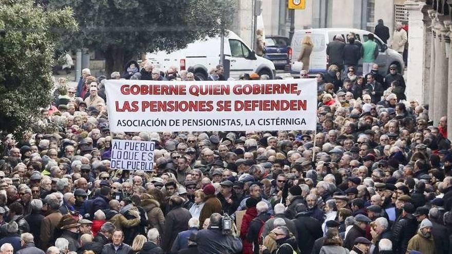 Manifestación en Valladolid en defensa de las pensiones.