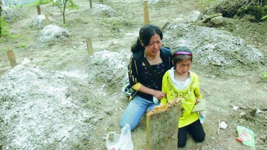 Rescatada en China una mujer tras 195 horas bajo los escombros