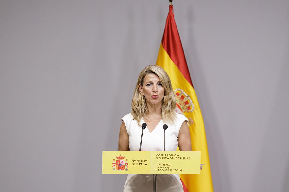Archivo - La vicepresidenta primera y ministra de Trabajo y Economía Social, Yolanda Díaz, a 25 de abril de 2023, en Madrid (España).