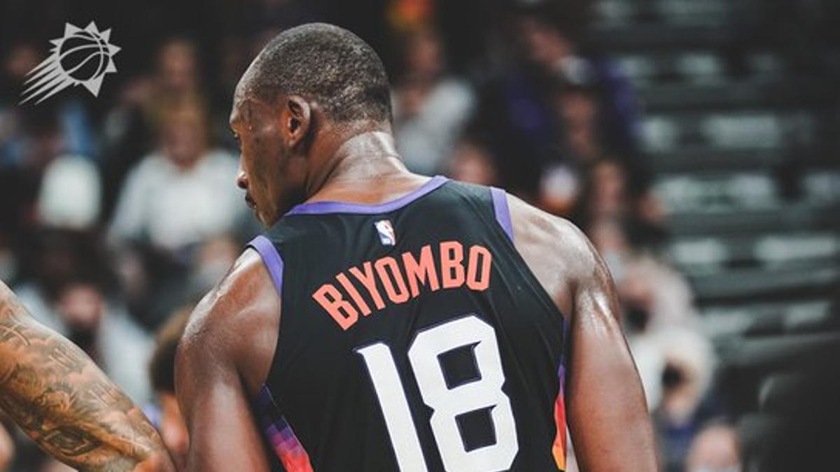 Bismack Biyombo, de los Phoenix Suns