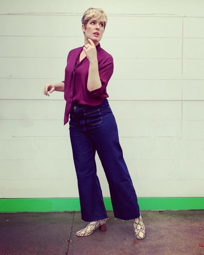 Tania Llasera tiene los vaqueros de Zara que le quedan bien a todas y son super cómodas