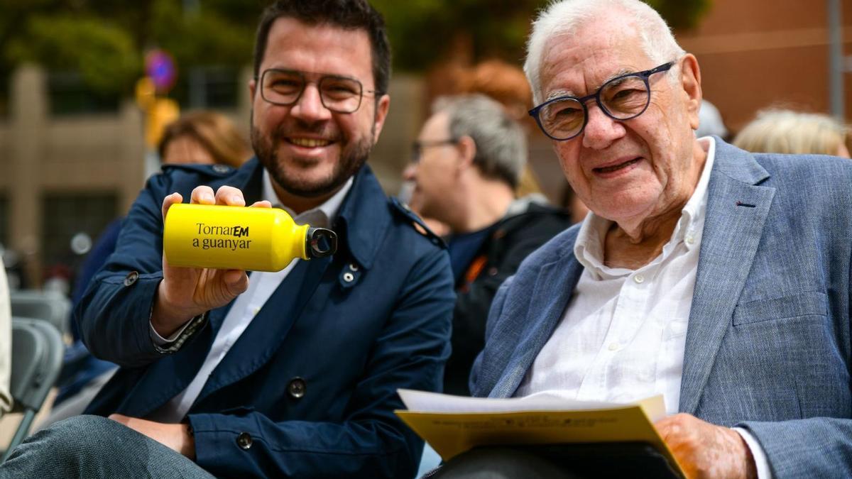 El 'president' de la Generalitat, Pere Aragonès, con el alcaldable de ERC en Barcelona, Ernest Maragall