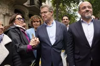 El PP se lanza a recuperar peso electoral en Cataluña, 'comerse' a Ciudadanos y morder a Vox