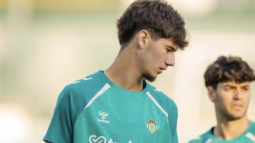 El CE Manresa incorpora Marc Castro, un central de 18 anys que arriba procedent del Reial Betis