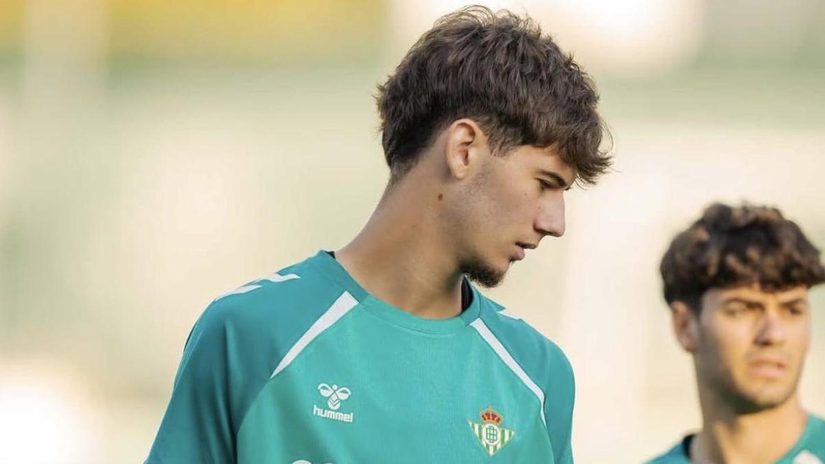 Marc Castro, amb la samarreta del Reial Betis
