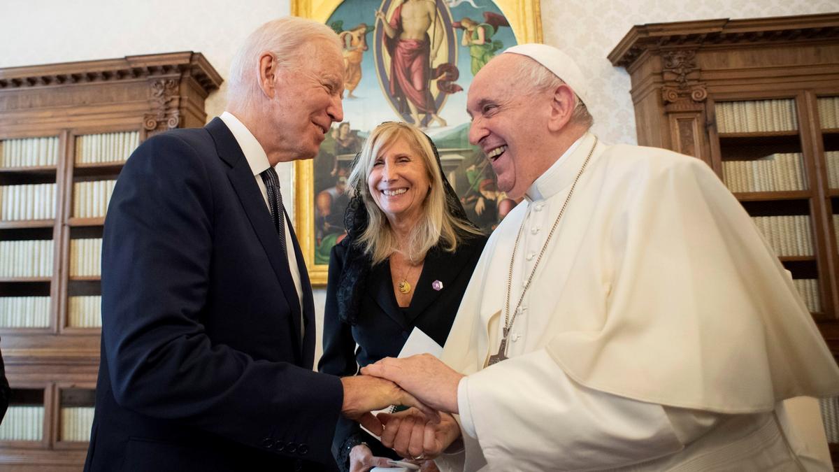 papa francisco joe biden