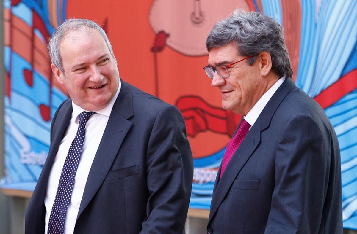 El ministro de Industria, Jordi Hereu, y el ministro para la Transformación Digital, José Luis Escrivá.