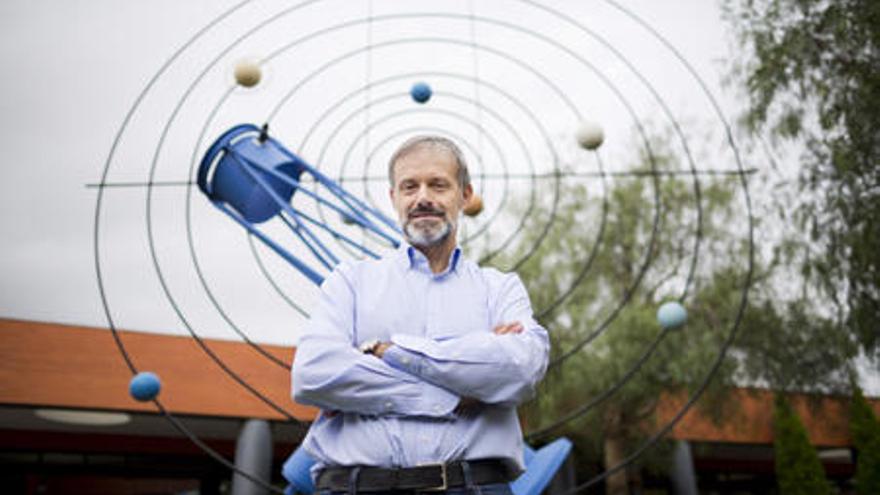 Vicent J. Martínez, en el Observatorio Astronómico de la Universitat de València.