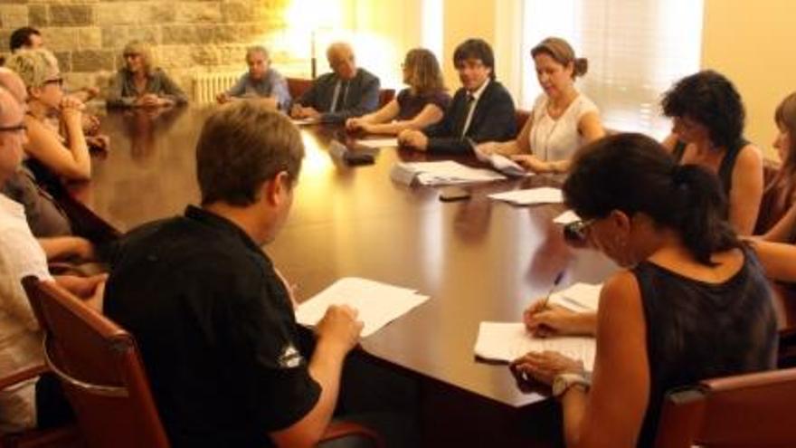 «Girona Actua» vetllarà per trobar feina a joves i majors de 45 anys