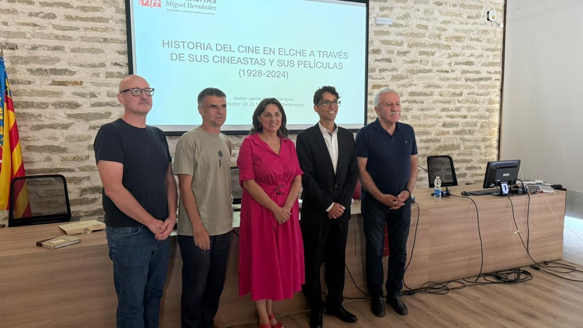 El cineasta Jaume Quiles tras la defensa en la UMH de su tesis doctoral sobre el cine en Elche