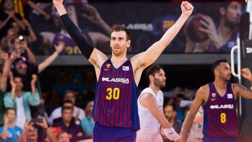 Víctor Claver seguirá en el Barça hasta 2022