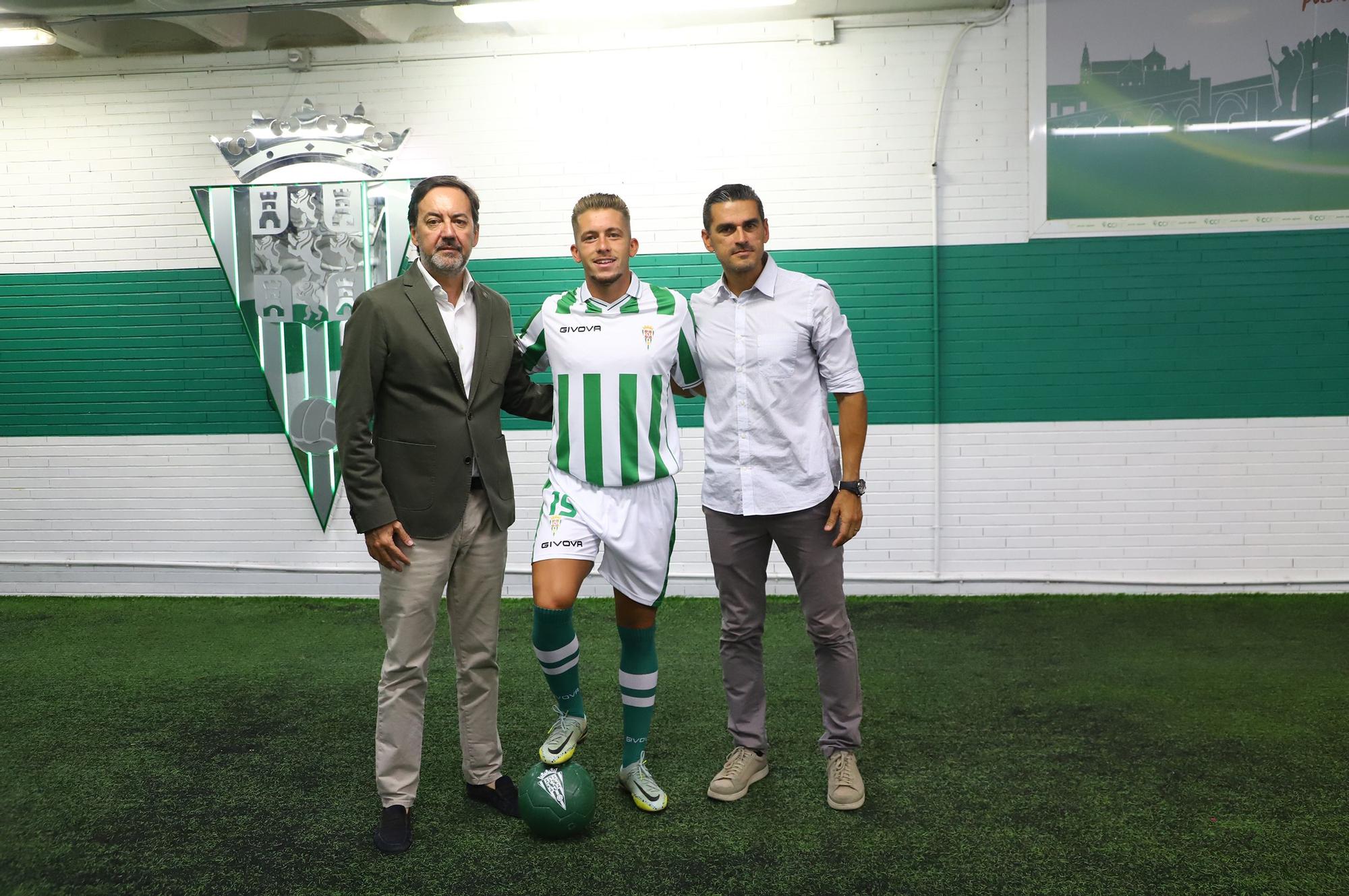 Isma Ruiz presentado como nuevo jugador del Córdoba CF