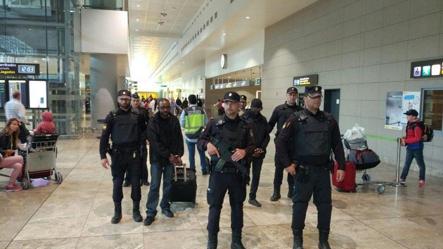 La Policía Nacional detiene al ladrón que consiguió hurtar más de 20.000 euros al descuido en las terminales del aeropuerto