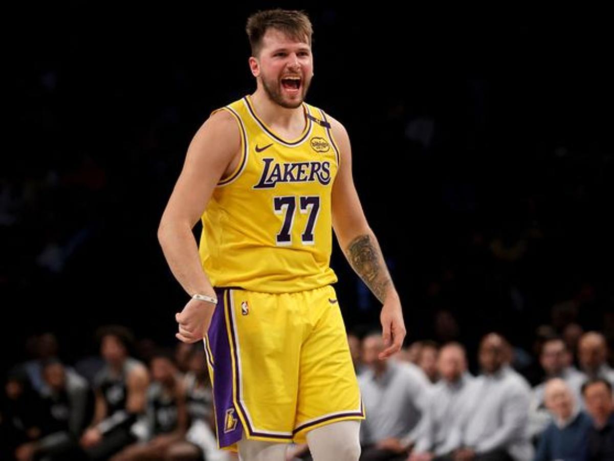 Los Charlotte Hornets asaltaron este jueves el Crypto.com de Los Ángeles venciendo a los Lakers pese a los 39 puntos de Luka Doncic.