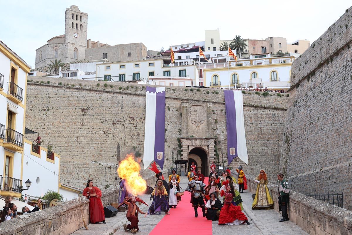 Todas las imágenes de la inauguración de la feria Eivissa Medieval