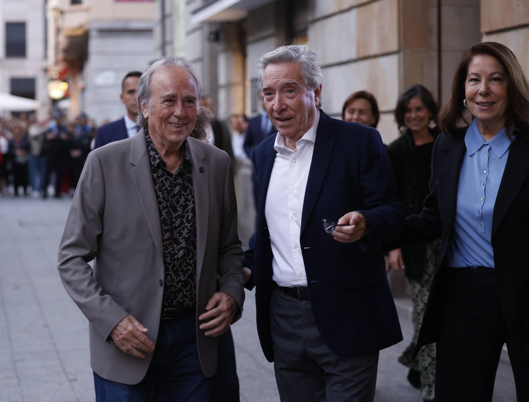 Así fue el encuentro entre Serrat e Iñaki Gabilondo en Gijón.