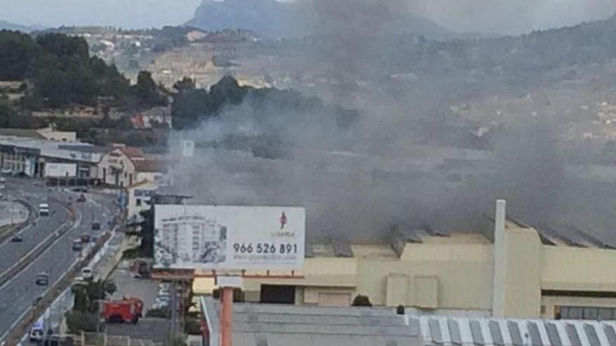 El humo se apreciaba desde lejos.