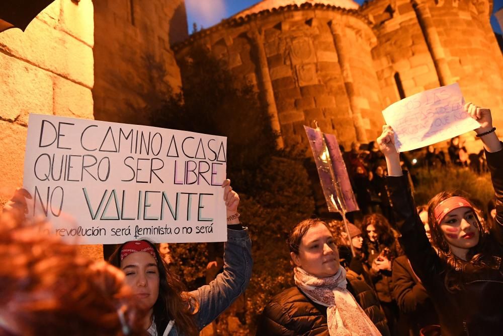 33.000 mujeres y hombres secundan las manifestaciones feministas en A Coruña